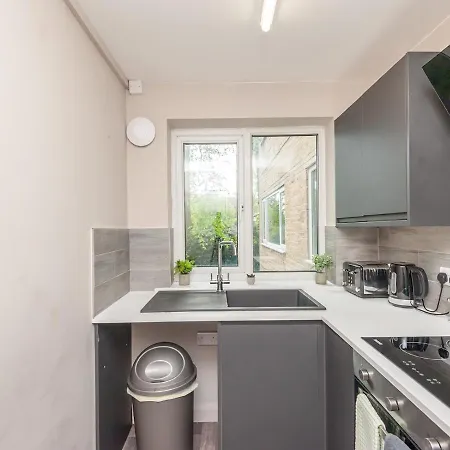 Apartment Pass The Keys Couples Haven On The Banks Of The River Aire Leeds (West Yorkshire)