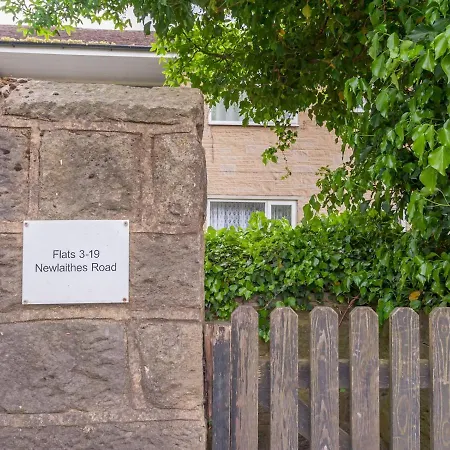 Pass The Keys Couples Haven On The Banks Of The River Aire Apartment